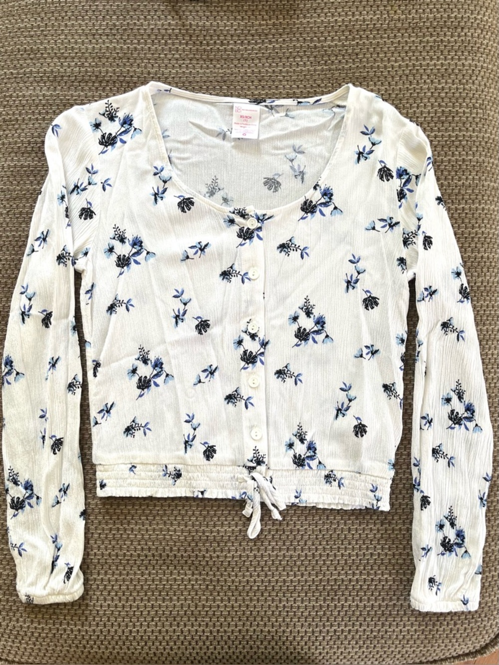 No Boundaries Juniors XS Blue Floral Blouse Button Front Crinkle Cinched Waist